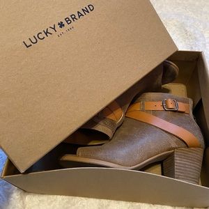 Lucky brand short boots